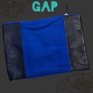 🆕Gap Leather Clutch